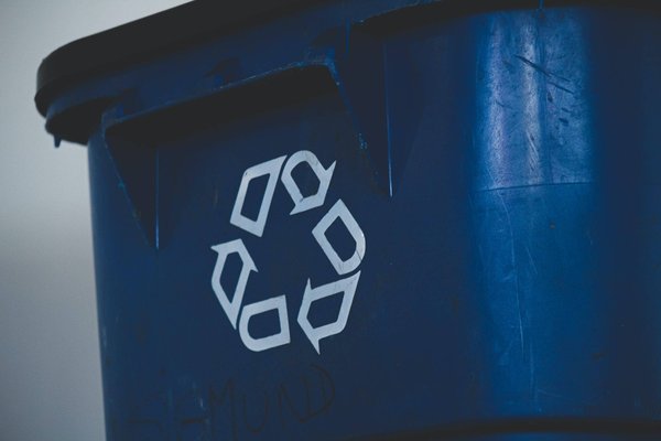 Recyclage et réemploi : des solutions pour une consommation plus durable